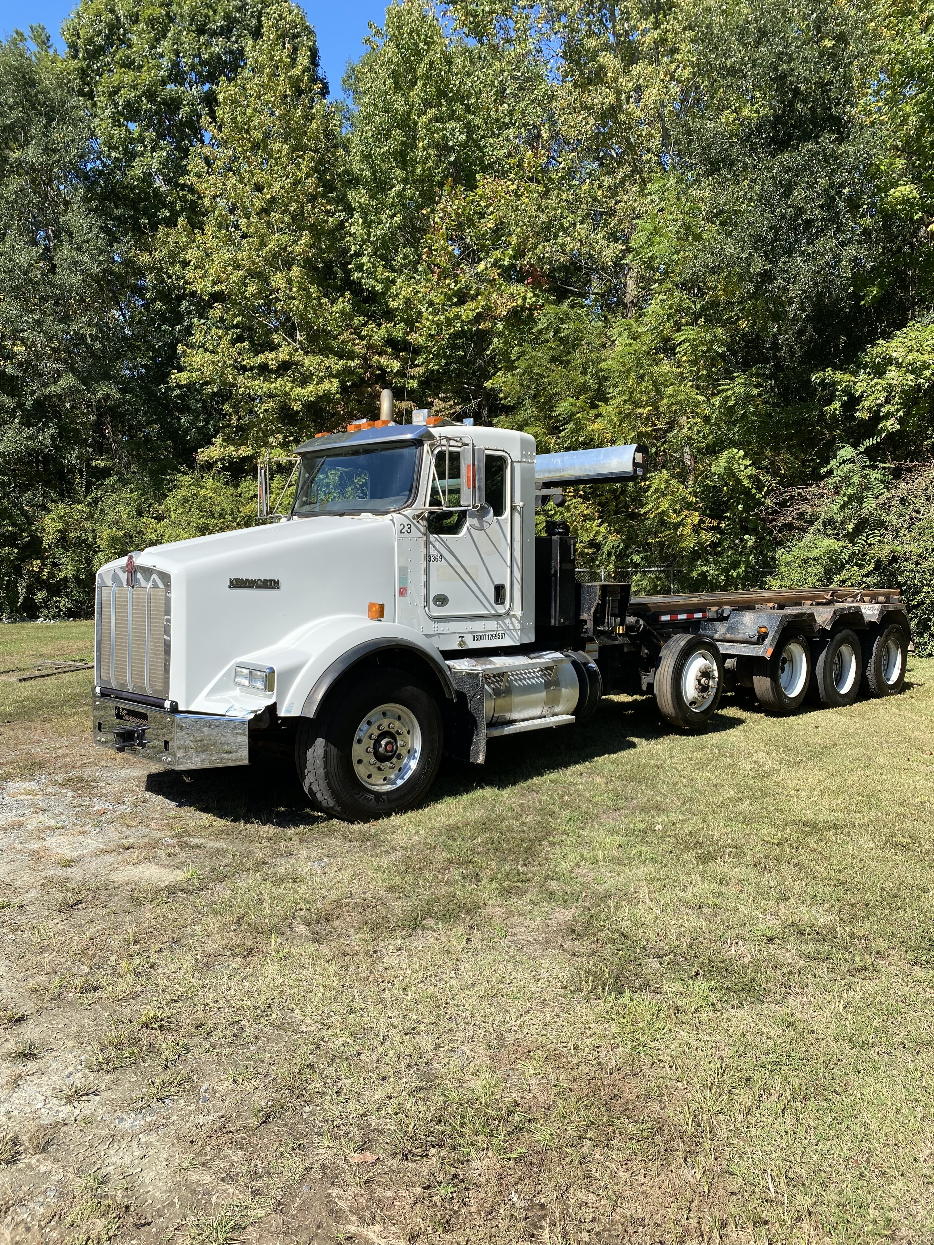 2015 KENWORTH T800 in Charlotte, NC