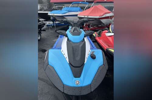 2026 Yamaha JETBLASTER DLX 3-UP-Azure Blue/White BASE in houghton lake MI