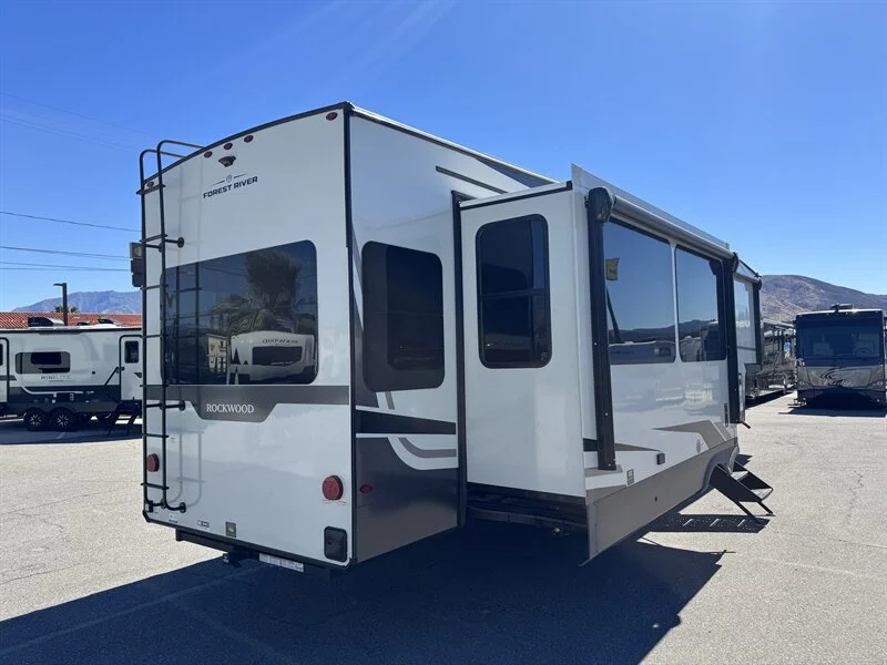 2027 Forest River Signature 401SFB Rockwood