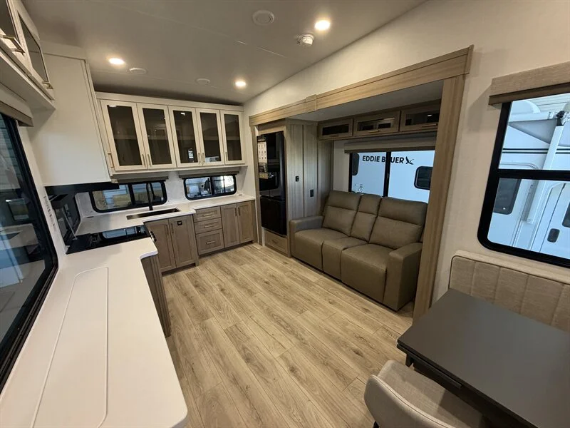 2027 Forest River SIGNATURE 301SRK Rockwood