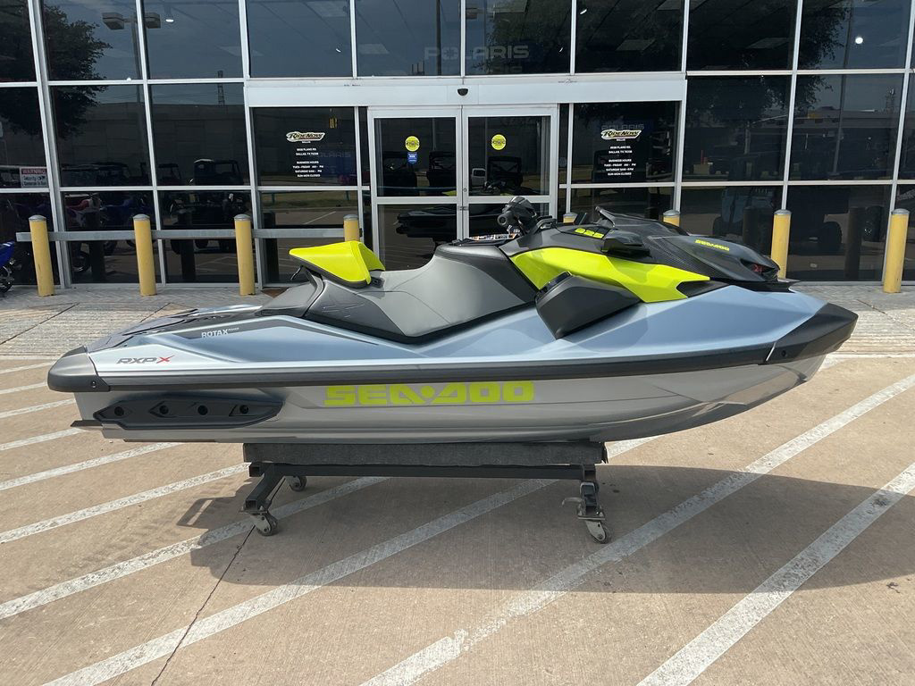 2025 Sea-Doo RXP-X 325 Tech, BRP Premium A, iBR Ice Metal / Manta in plano TX