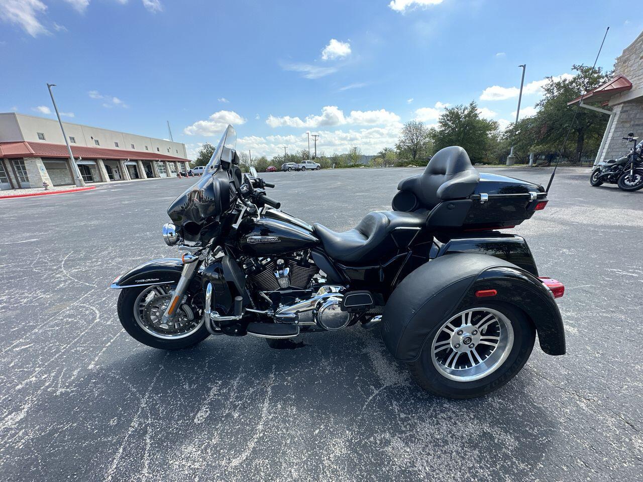 2018 Harley-Davidson Tri Glide Ultra ULTRA CLASSIC in Round Rock, TX