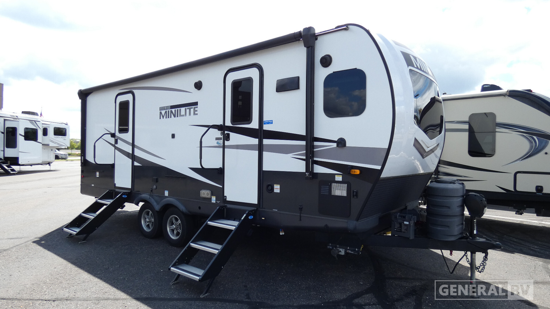 2024 Forest River Rockwood Mini lite 2516S in wixom MI