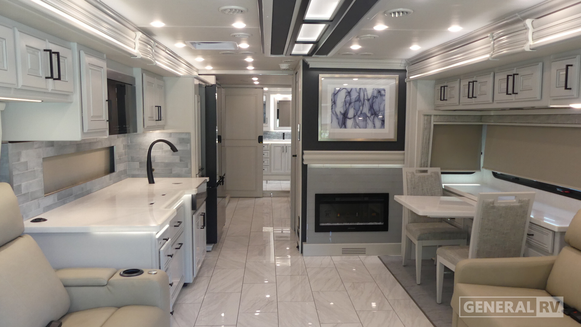 2027 Fleetwood DISCOVERY LXE 40M in ashland VA