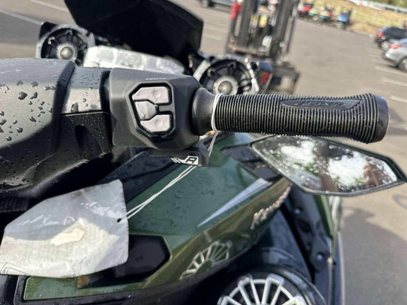 A photo of this 2025 Kawasaki Ultra® 160LX
