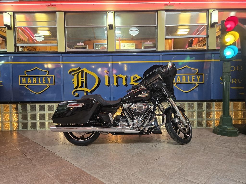 2025 Harley-Davidson® FLHX - Street Glide® FLHX in Bedford Heights, OH