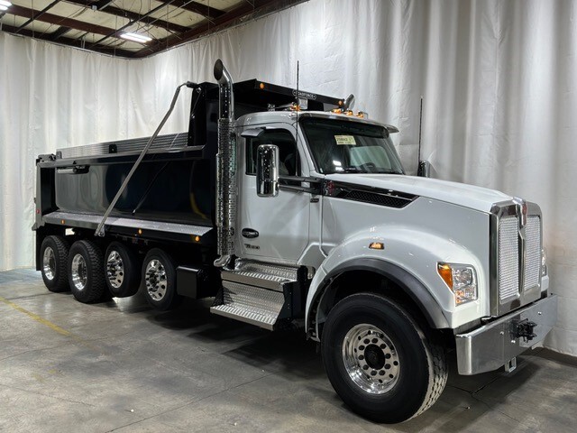2027 KENWORTH T880S PH in Des Moines, IA