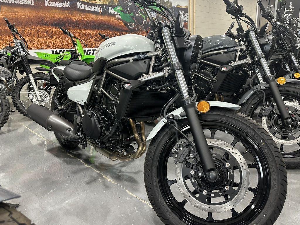 2024 Kawasaki Eliminator® ABS Pearl Robotic White ABS in Wilmington, NC