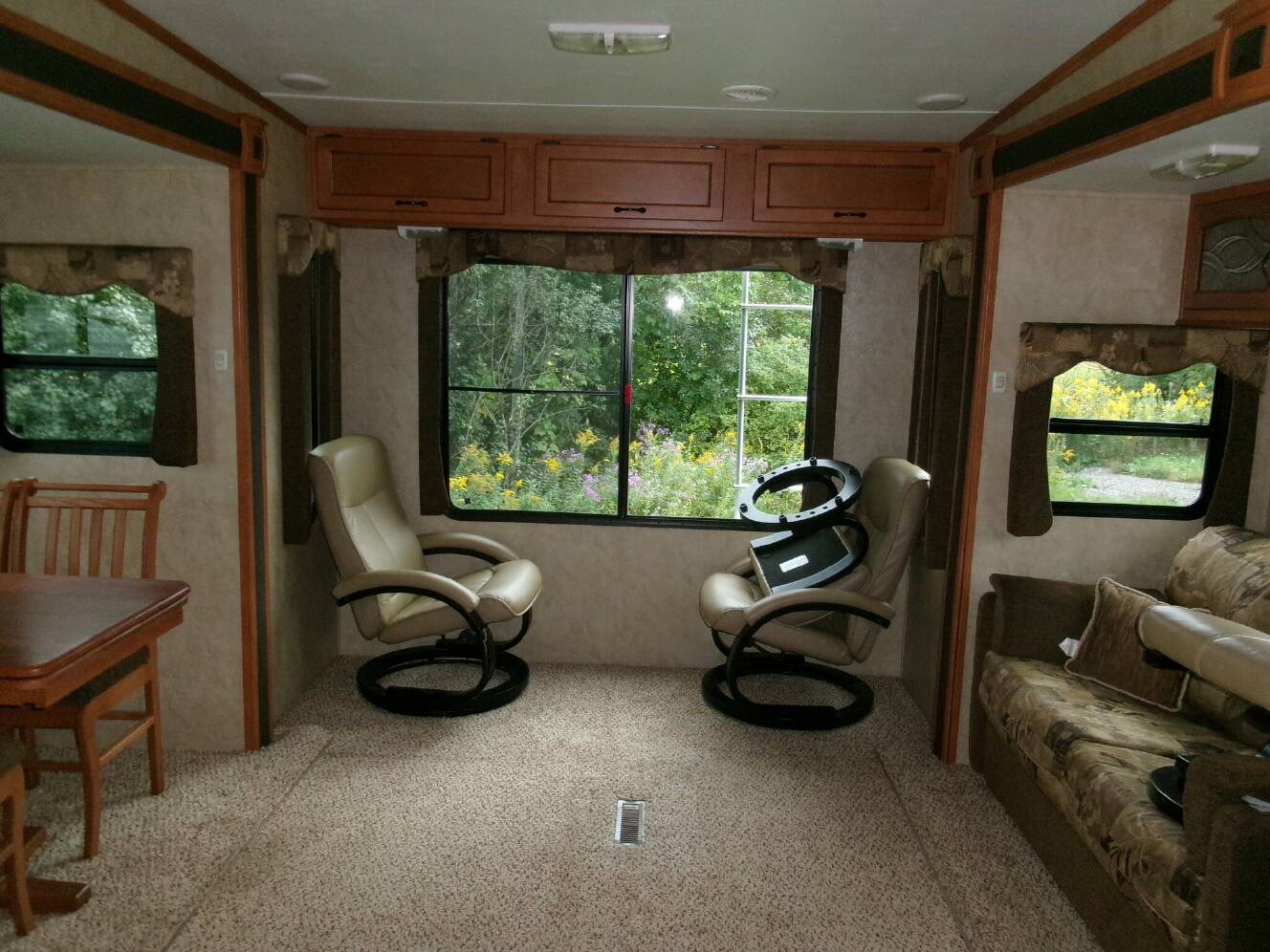A photo of this 2012 Yellowstone Rv Canyon Trail 30FSES
