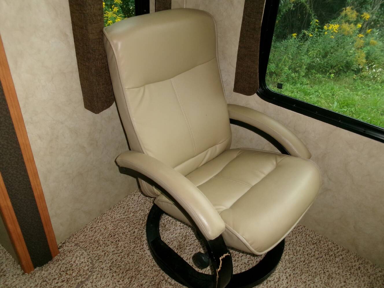 A photo of this 2012 Yellowstone Rv Canyon Trail 30FSES