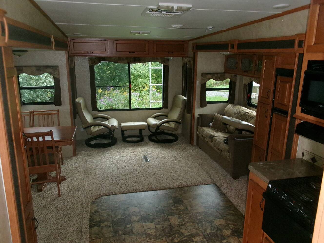A photo of this 2012 Yellowstone Rv Canyon Trail 30FSES