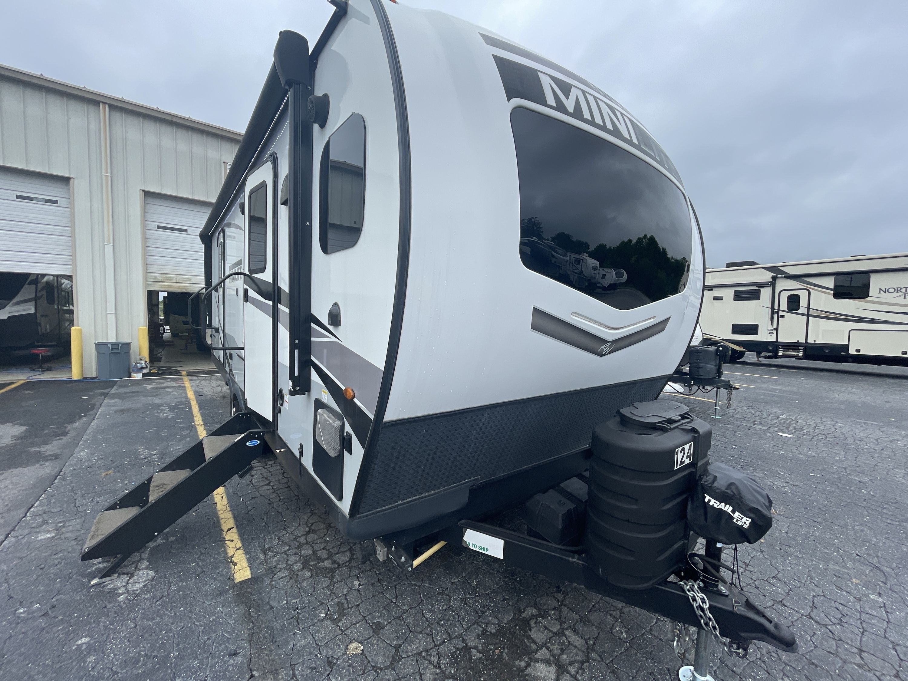 2023 Forest River ROCKWOOD MINI LITE 2516S in hendersonville NC