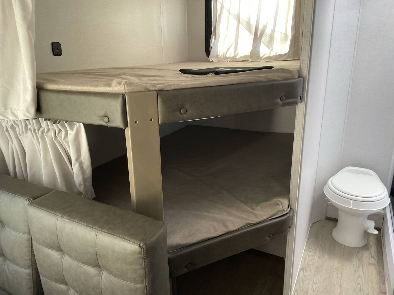 A photo of this 2025 Forest River SALEM CRUISE LITE 261BHXL