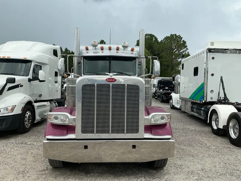 2020 PETERBILT 389