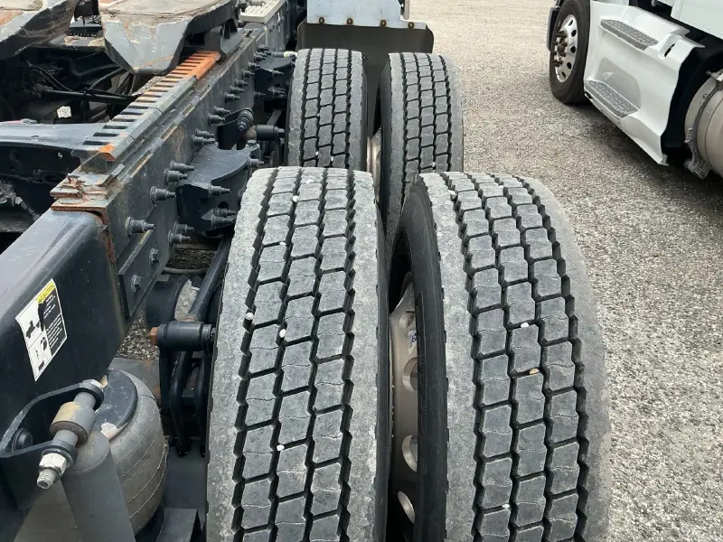 2020 PETERBILT 389