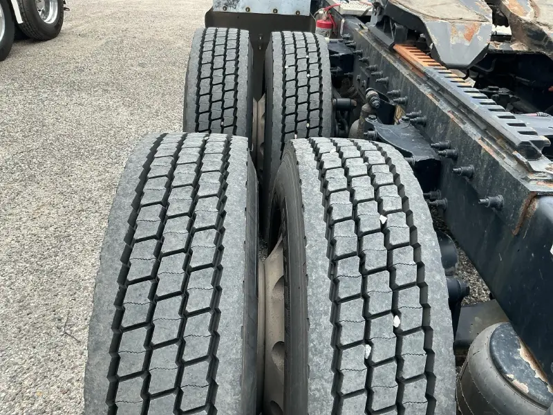 2020 PETERBILT 389