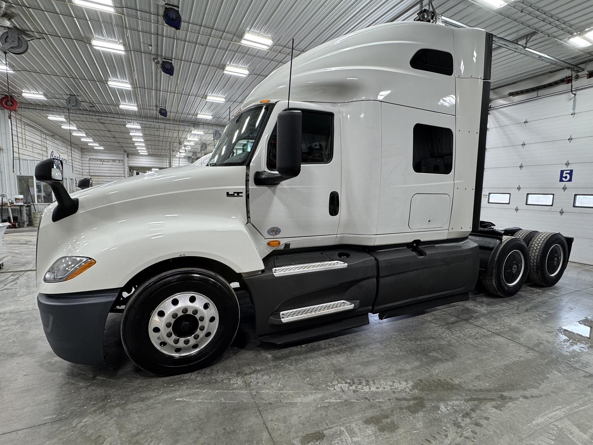 2018 INTERNATIONAL LT in Mission, TX