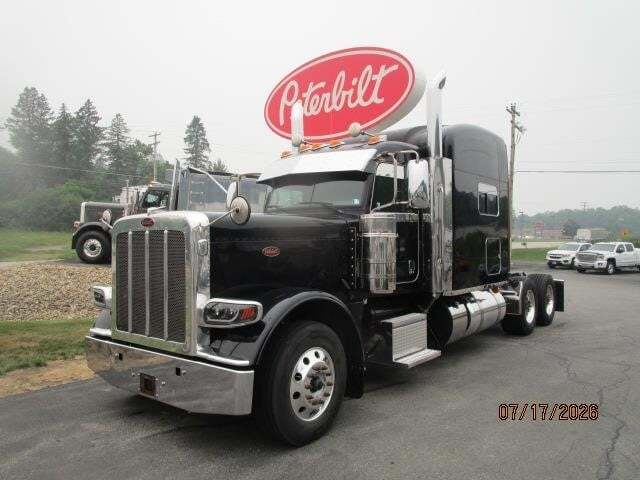2022 PETERBILT 389 in Butler, PA