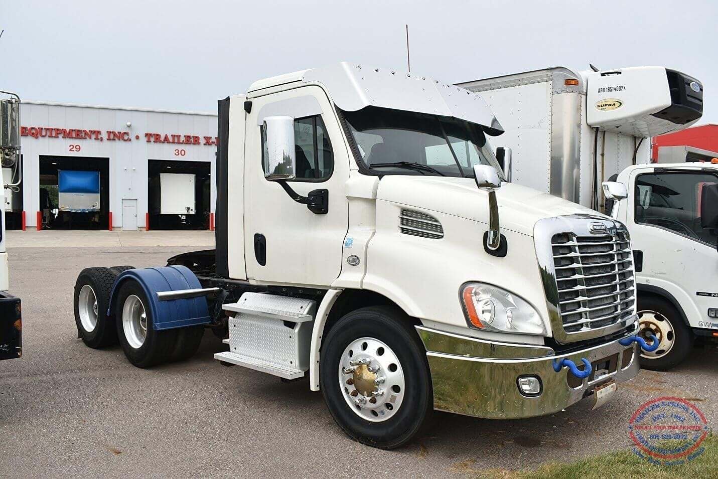 2017 FREIGHTLINER CASCADIA 113 in Byron Center, MI