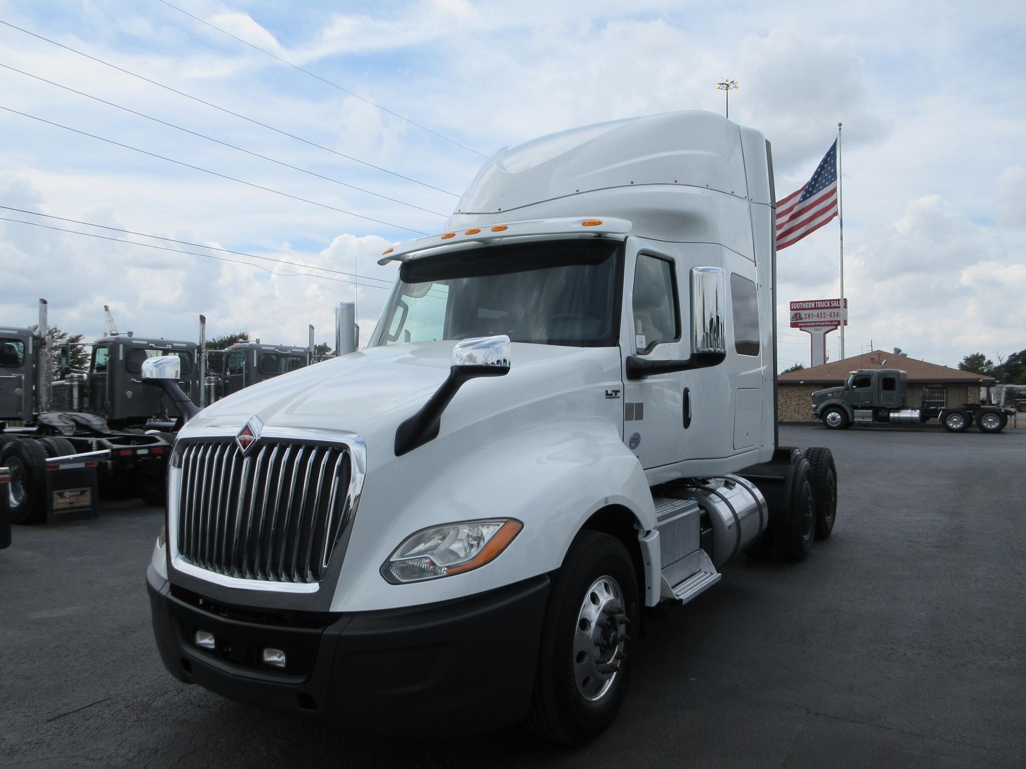 2020 INTERNATIONAL LT in Channelview, TX