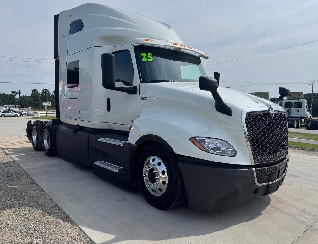 2025 INTERNATIONAL LT in Commerce City, CO