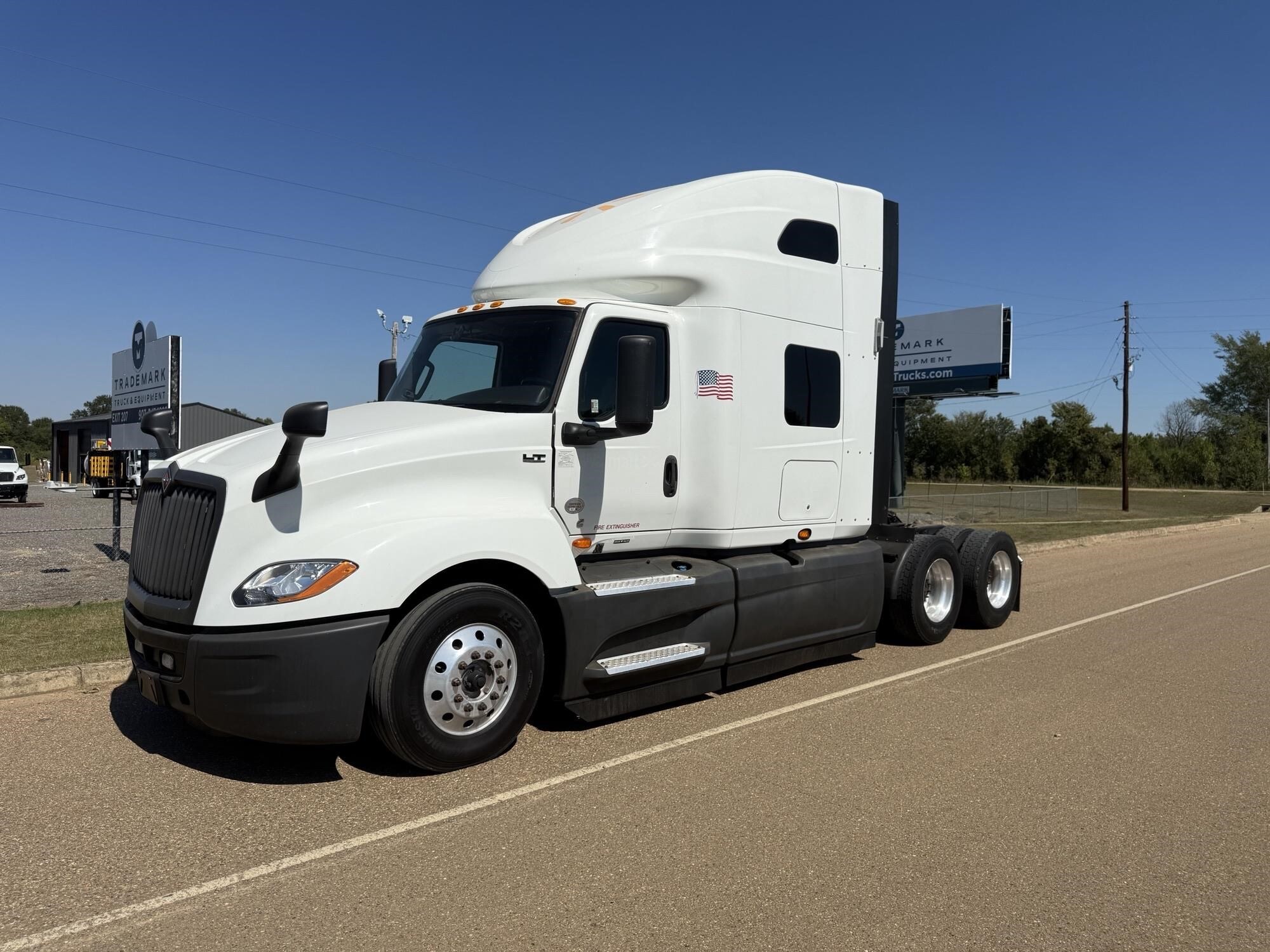 2022 INTERNATIONAL LT in New Boston, TX