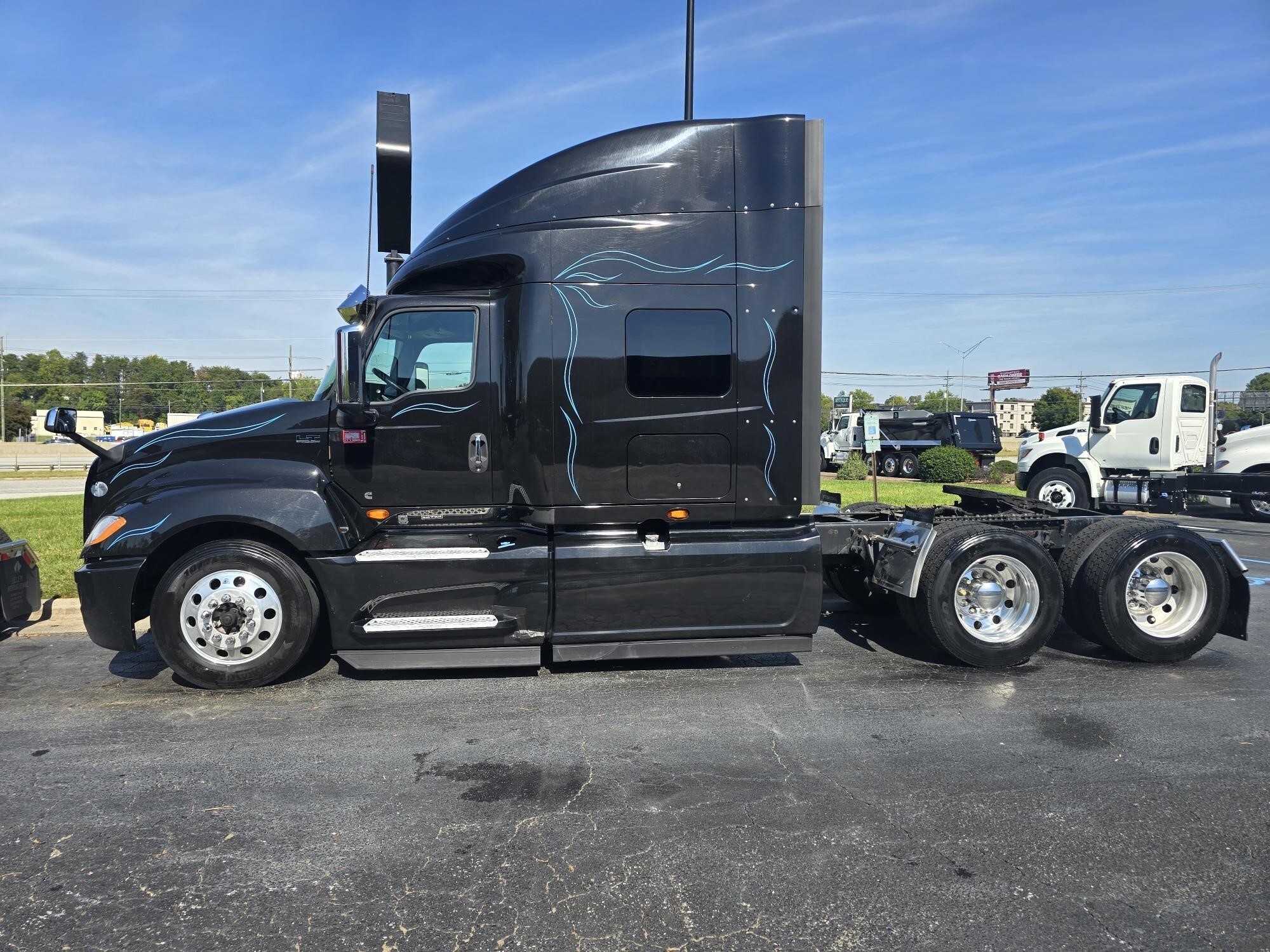 2020 INTERNATIONAL LT in Greensboro, NC