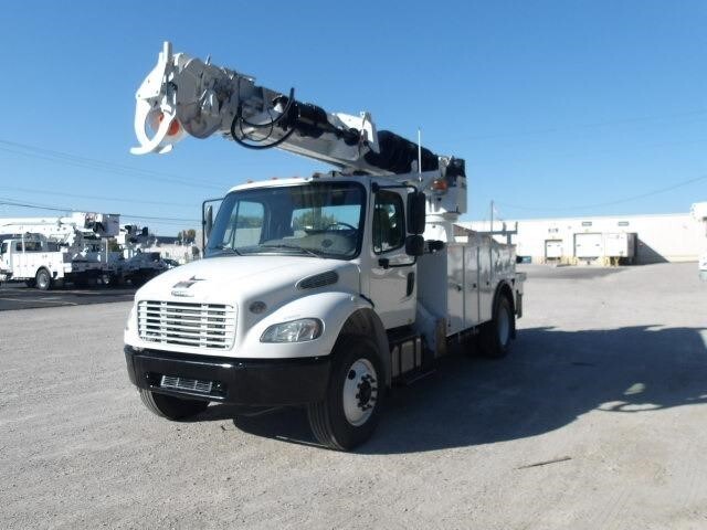 2020 FREIGHTLINER BUSINESS CLASS M2 106 in Fort Wayne, IN