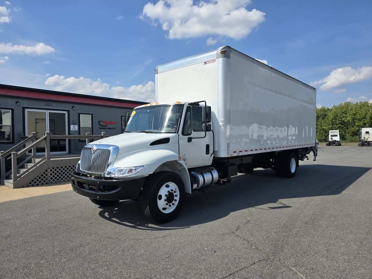 2019 INTERNATIONAL 4300 in North Little Rock, AR