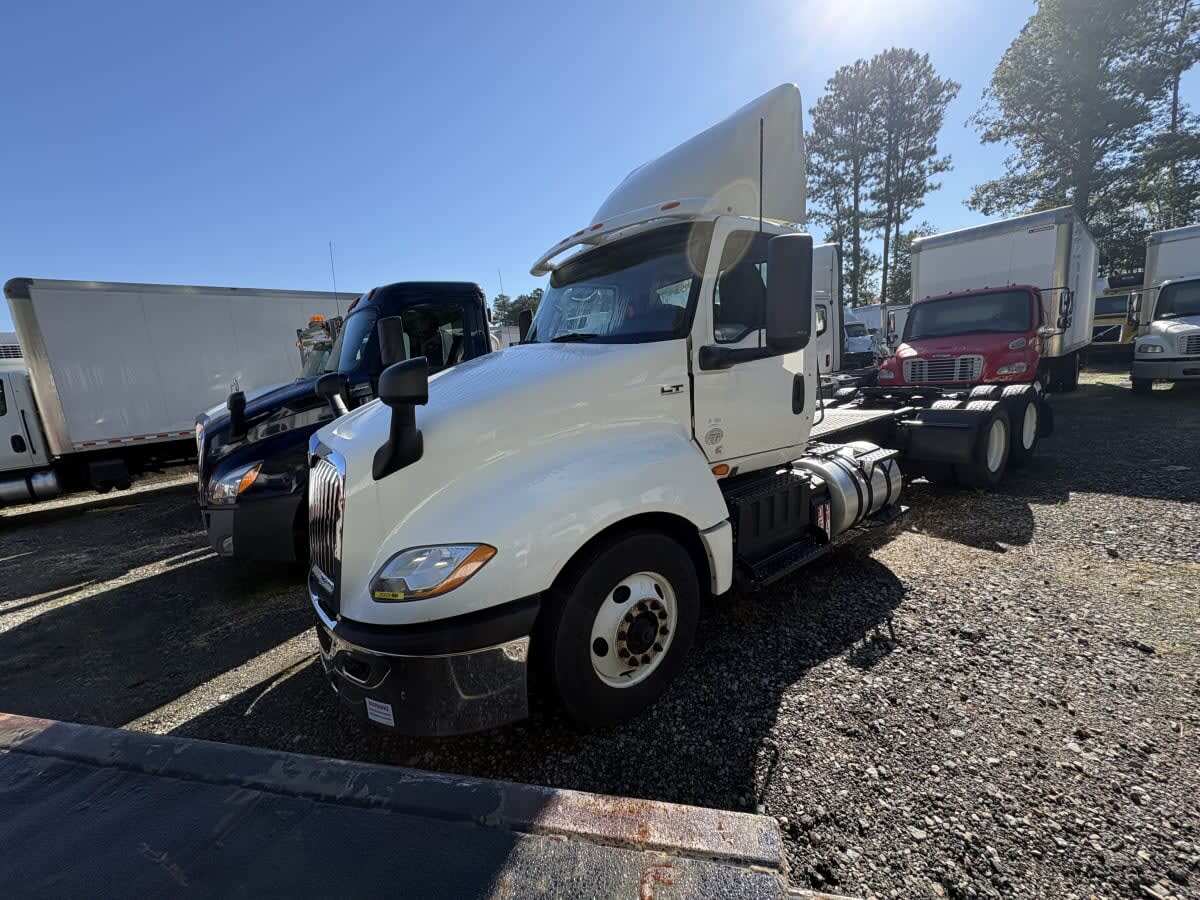 2020 INTERNATIONAL LT625 DAYCAB T/A in Richmond, VA