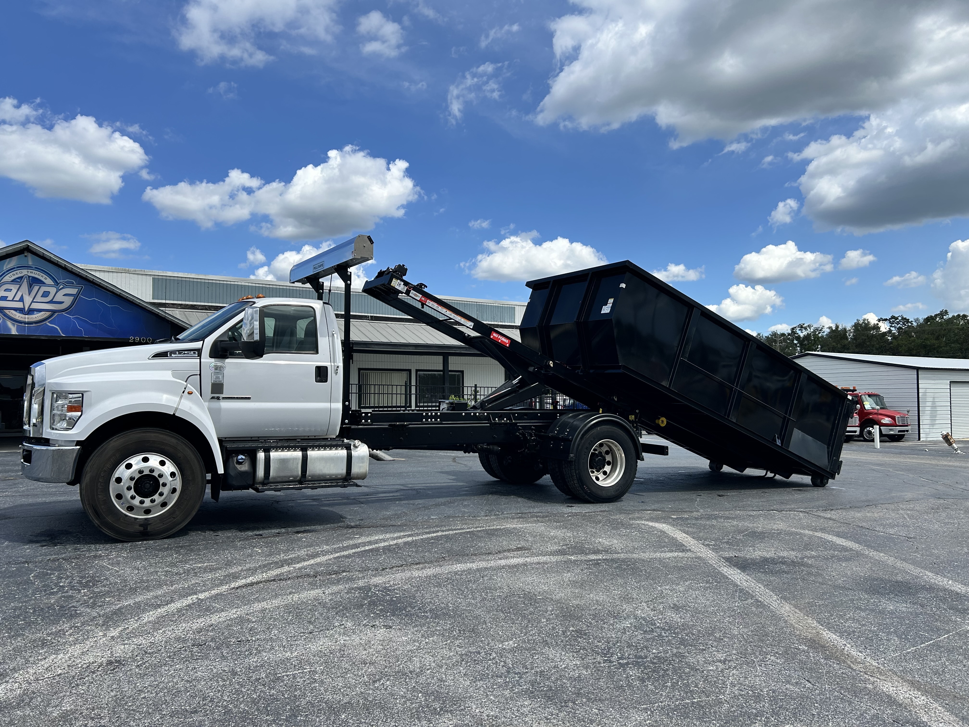 2019 FORD F750 in Plant City, FL