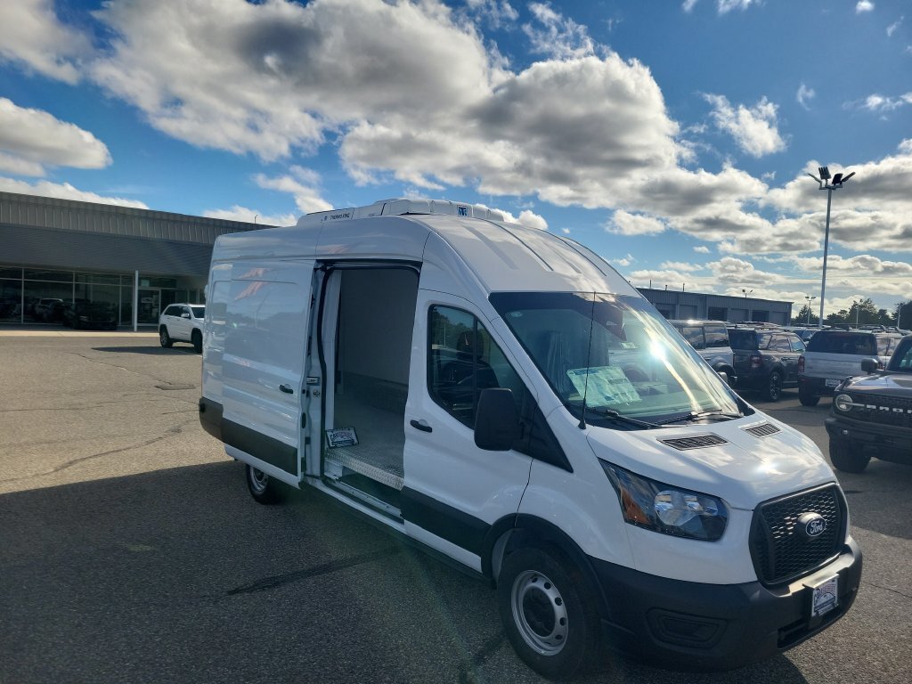 2027 FORD TRANSIT 350 in Manahawkin, NJ