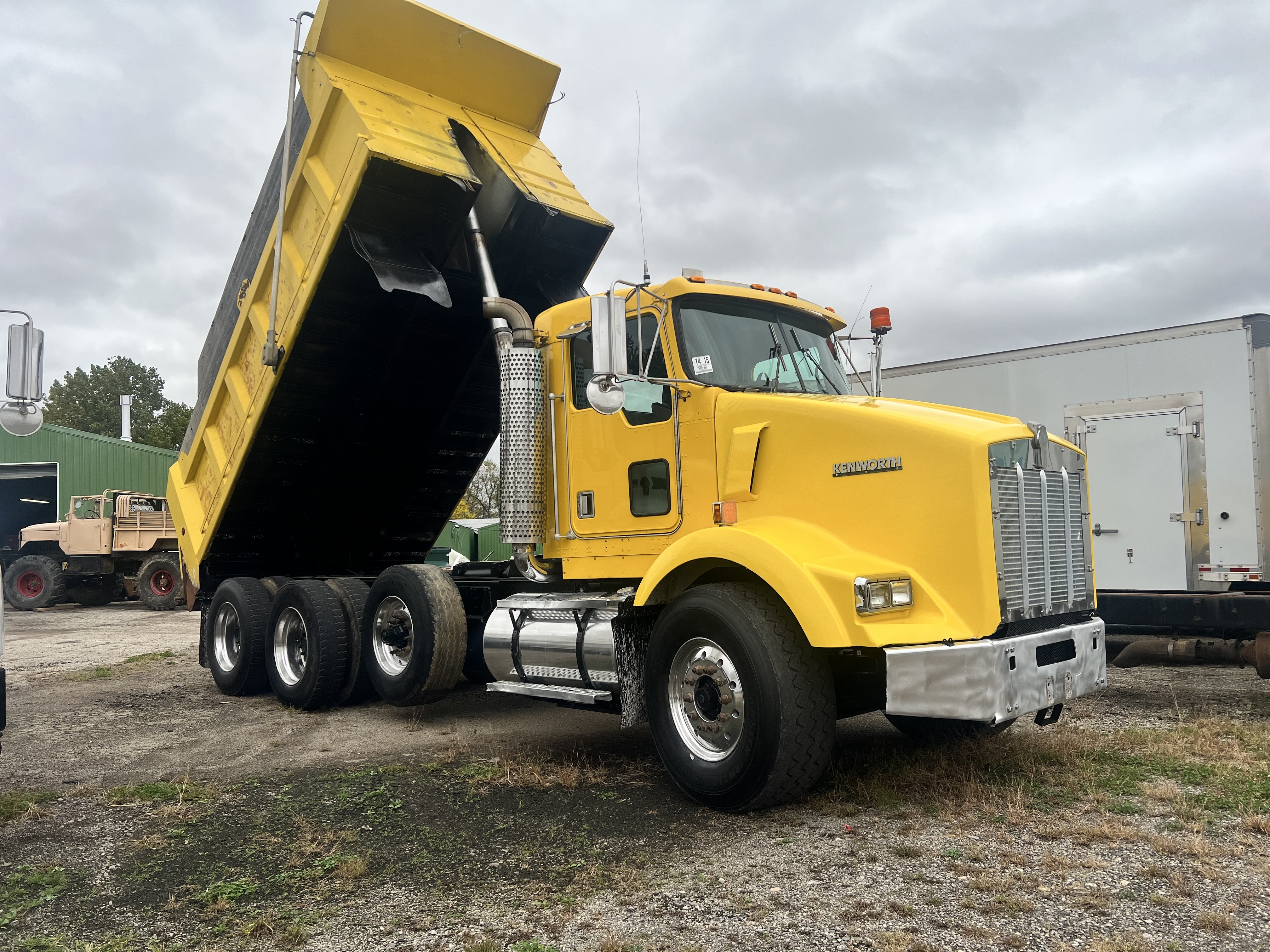 1998 KENWORTH T800 in Wawaka, IN