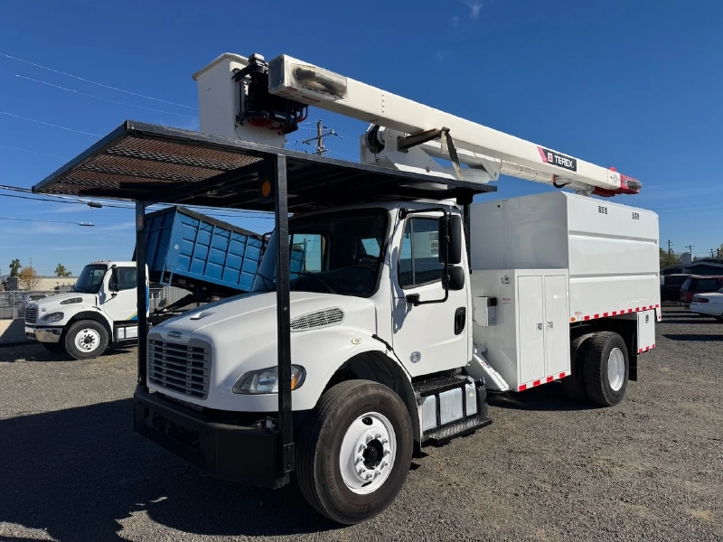 2018 FREIGHTLINER BUSINESS CLASS M2 106