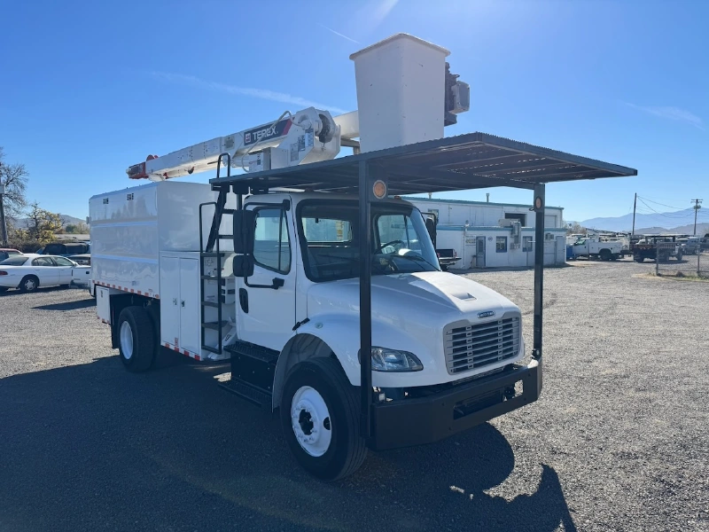 2018 FREIGHTLINER BUSINESS CLASS M2 106