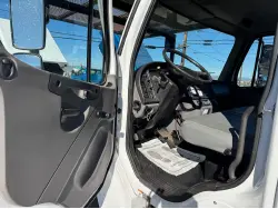 2018 FREIGHTLINER BUSINESS CLASS M2 106