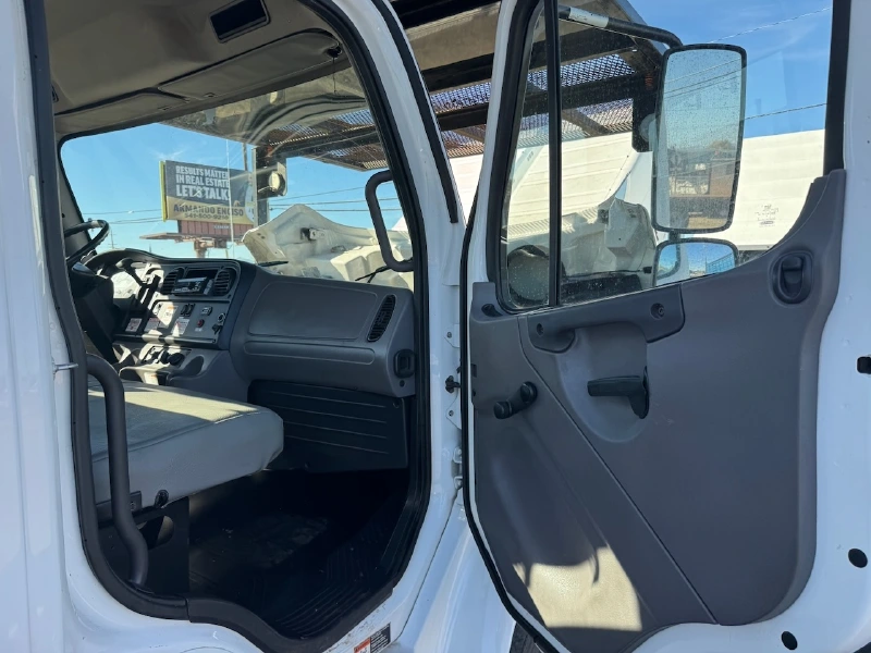 2018 FREIGHTLINER BUSINESS CLASS M2 106