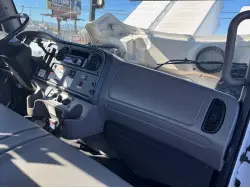 2018 FREIGHTLINER BUSINESS CLASS M2 106