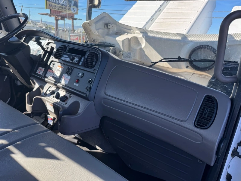 2018 FREIGHTLINER BUSINESS CLASS M2 106