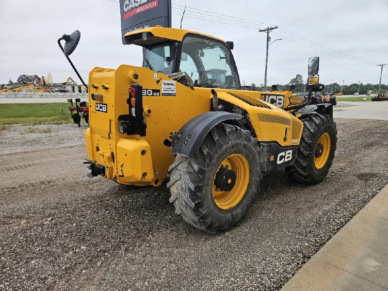 2023 JCB 560-80 Agri