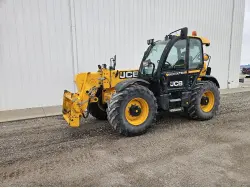 2023 JCB 560-80 Agri