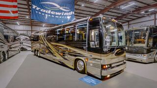 2004 PREVOST ROYALE COACH XLII