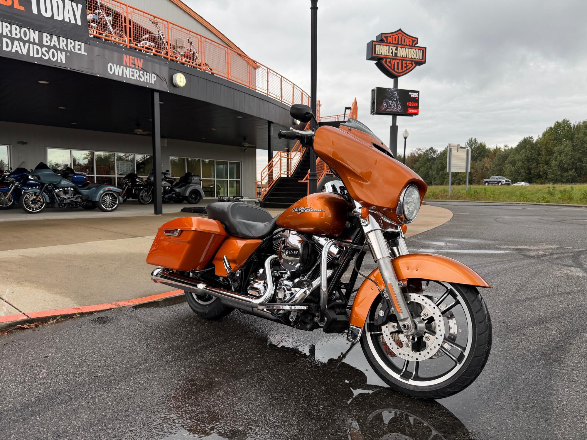 2014 Harley-Davidson Street Glide in Winterville, NC