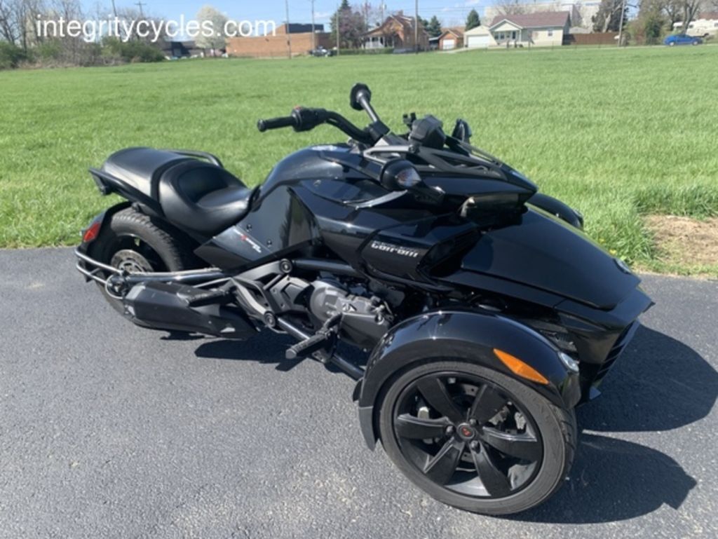 2018 Can-Am Spyder® F3-S 6-speed semi-automatic with reverse (SE6) F3-S SE6 in Lewis Center, OH