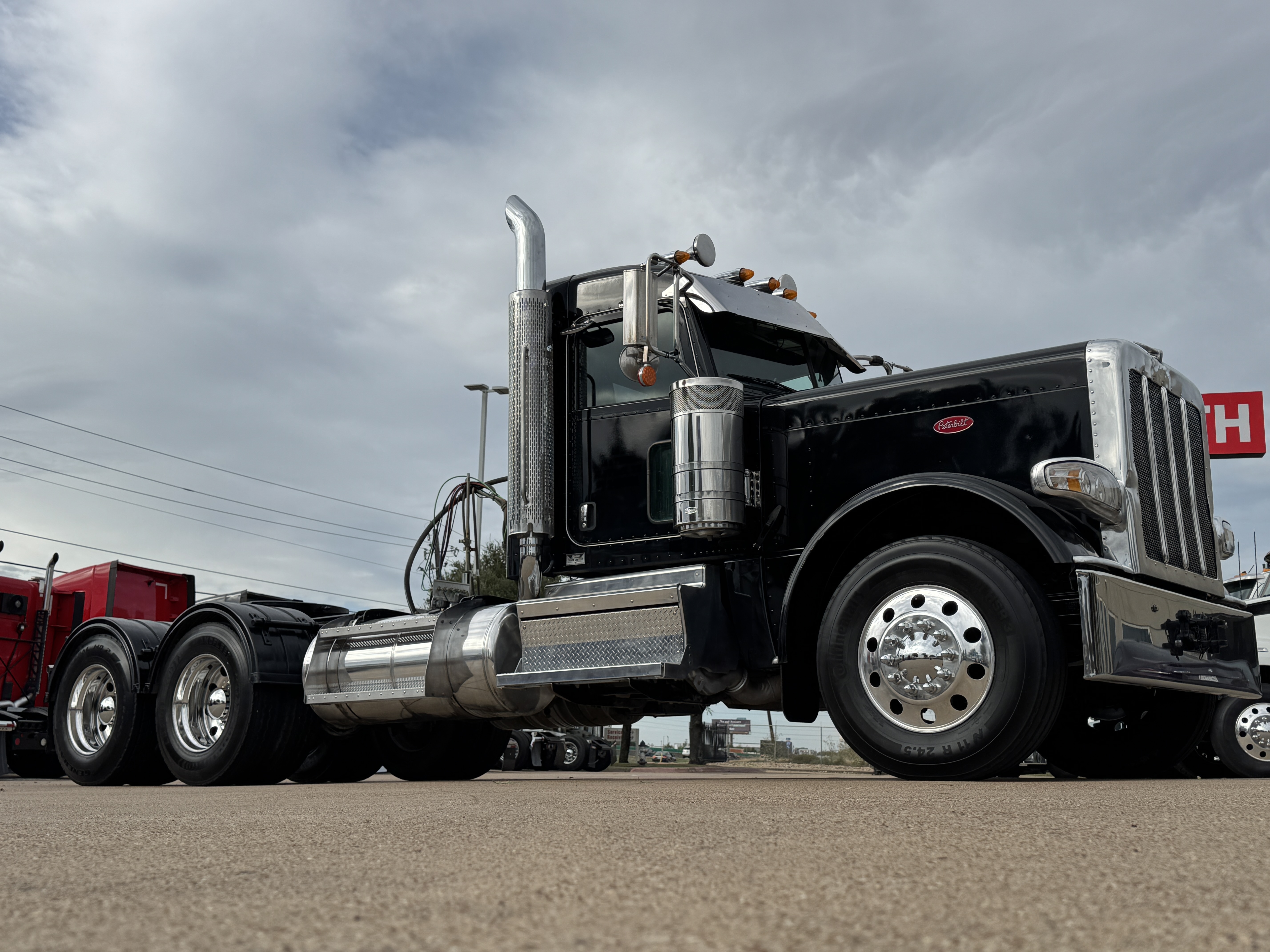 2024 PETERBILT 389 in Dallas, TX