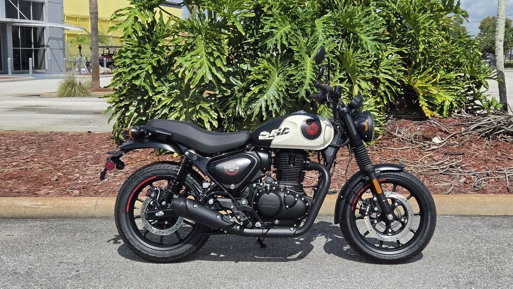 2027 Royal Enfield Hunter 350 Tokyo Black in Lakeland, FL