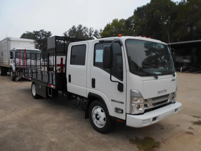 2027 ISUZU NPR HD