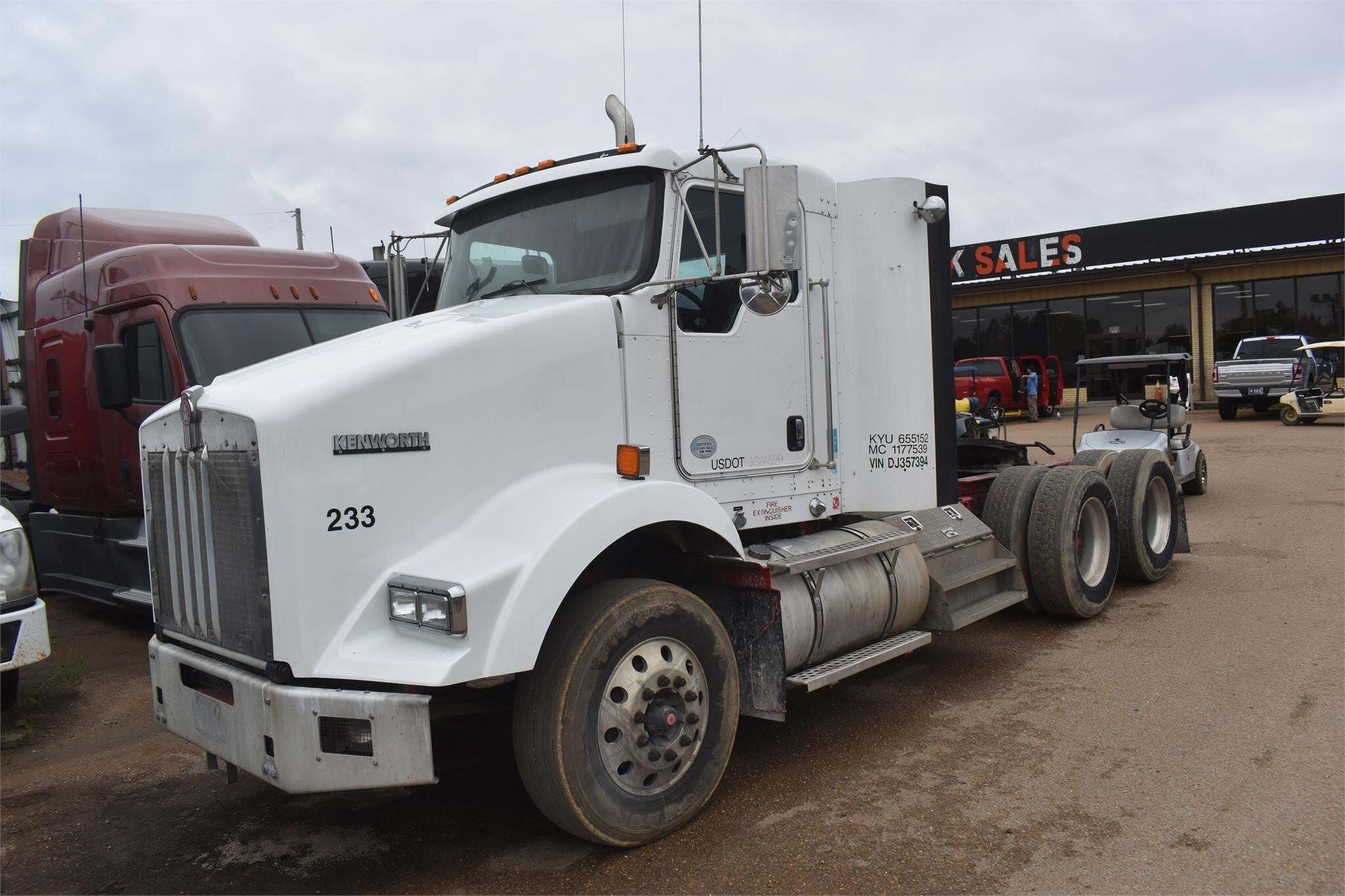 2013 KENWORTH T800 in Covington, TN