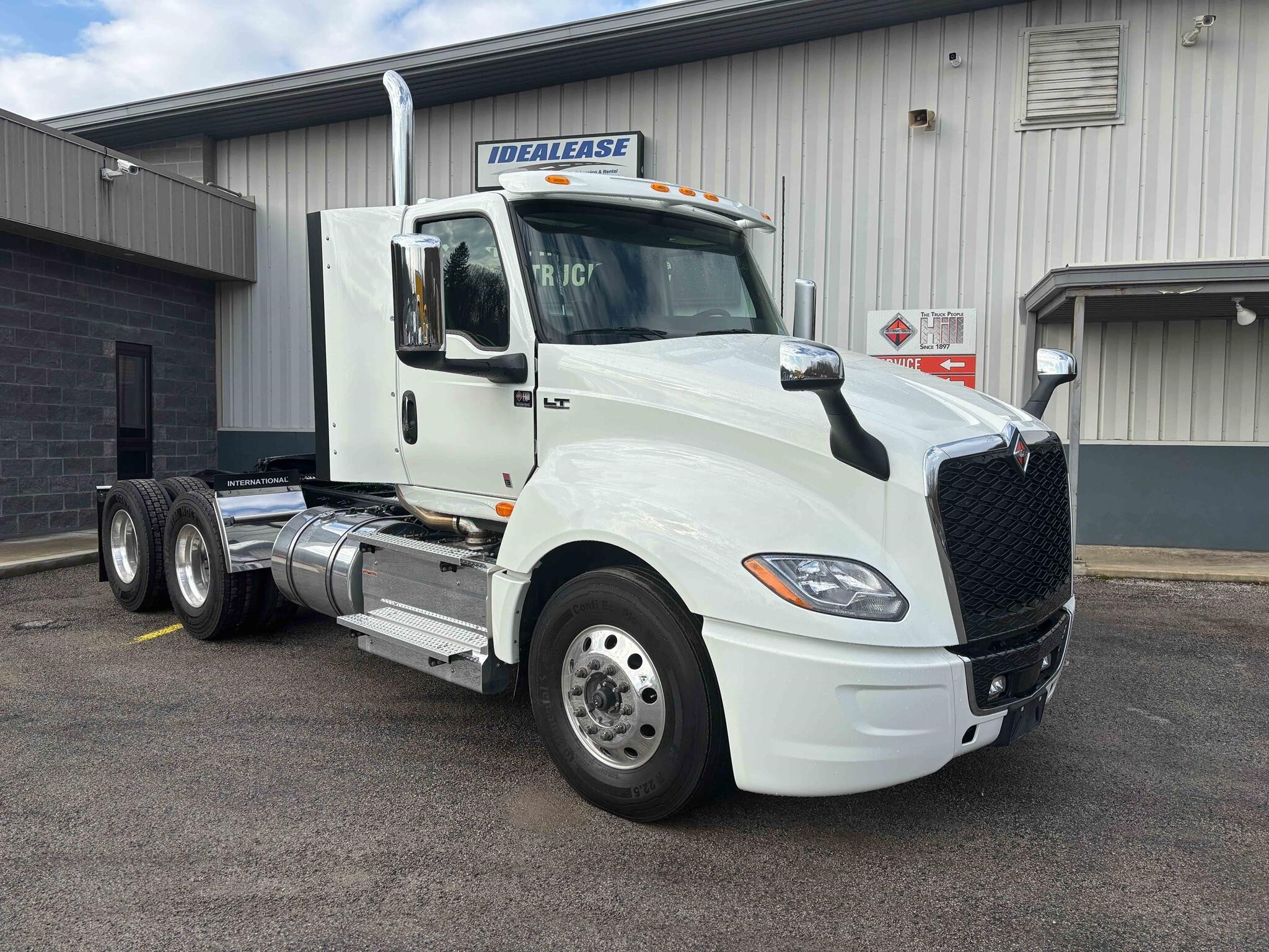 2025 INTERNATIONAL LT in East Liverpool, OH