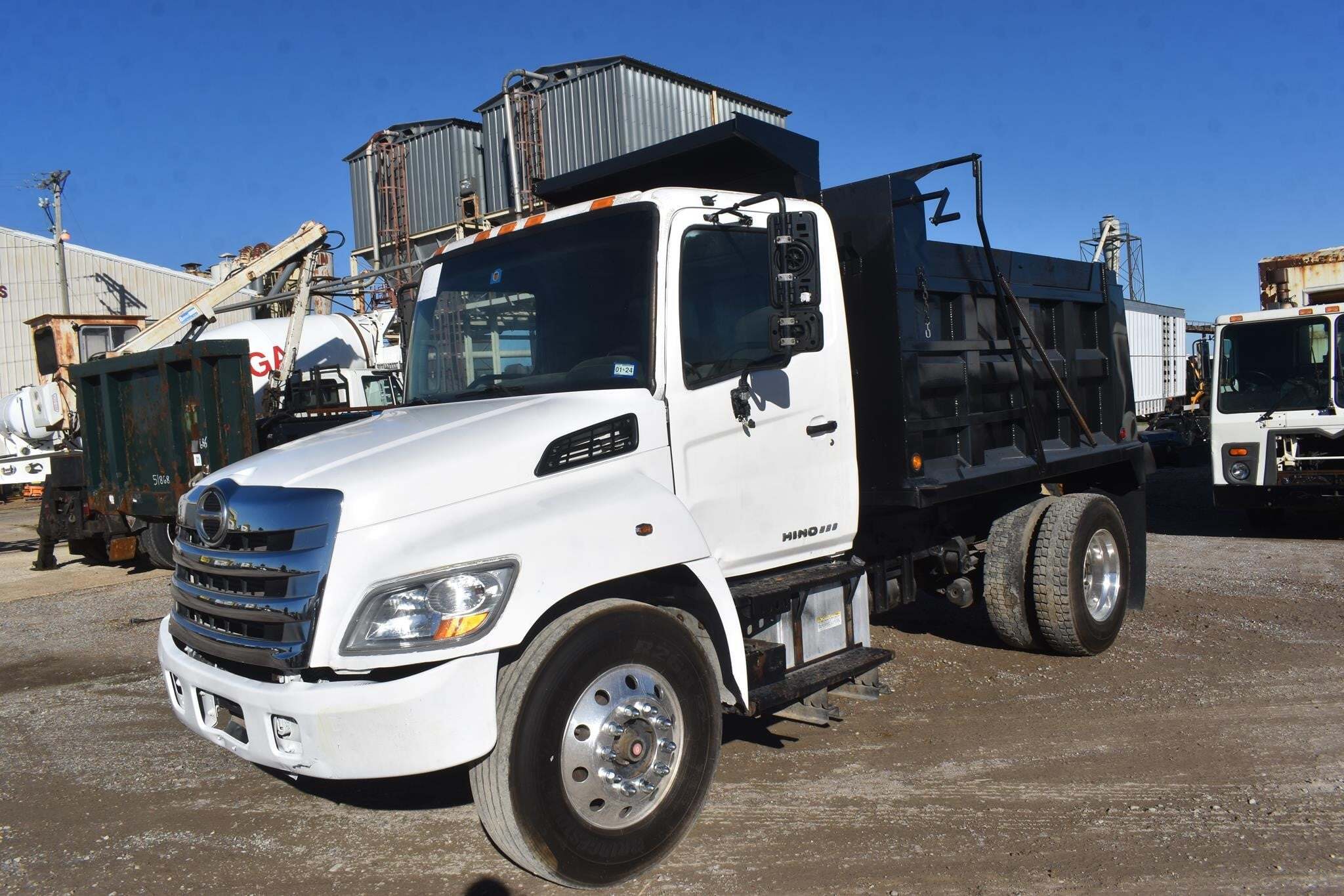 2013 HINO 338 in Covington, TN